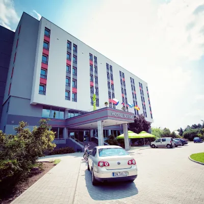 Hotel Śląsk Hotels near Magnolia Park