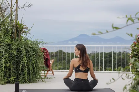 Lighthouse Bingin - 360 View Отели рядом с достопримечательностью «Thomas Beach»