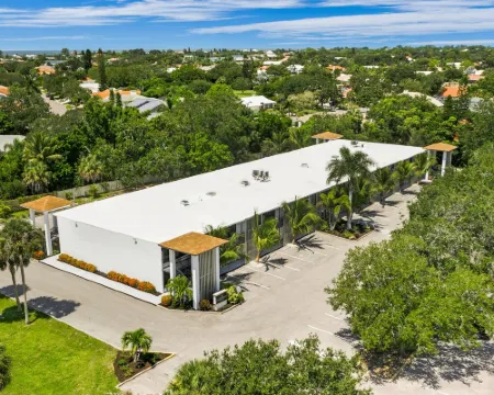 Casey Key Resorts - Mainland Hotels in Osprey