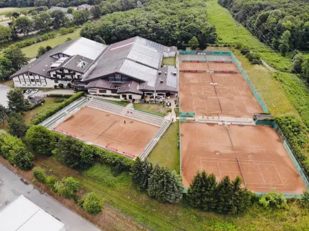 Tennis- Und Freizeitzentrum Neudörfl
