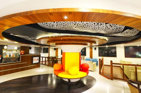 Sepoy Grande by Yuvraj Group of Hotels Отели рядом с достопримечательностью «Trinesvaraswamy Temple»