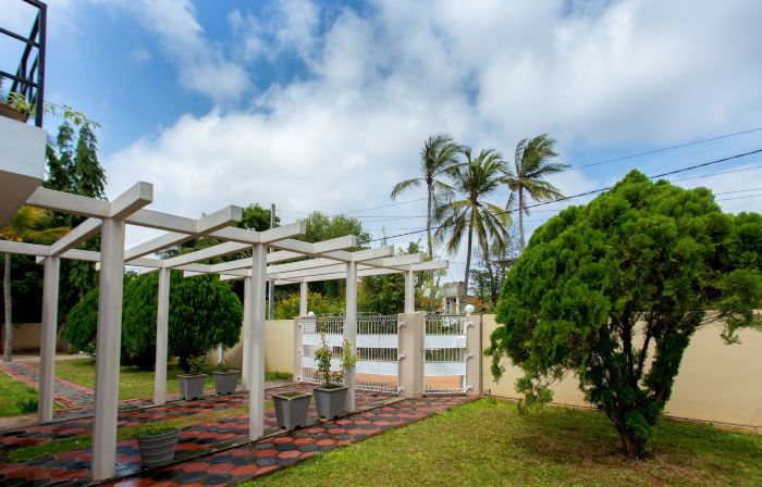 Dayanithi Guest House