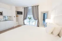 Edinburgh Castle Apartments Hotels in City of Edinburgh