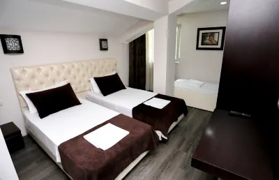Hotel Town House