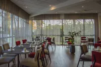 Oceania Quimper - breakfast
