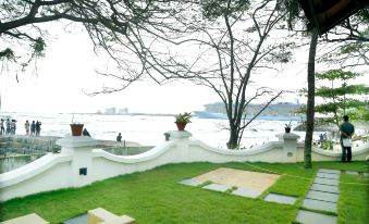 Old Lighthouse Bristow Hotel , Fort Kochi