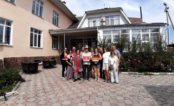 Tagaytay Karakol Hotel