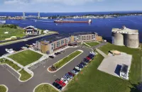 Pier B Resort - Parking