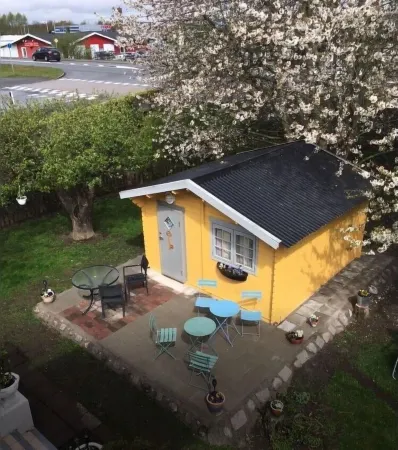 Vivans Bed and Self Catering Отели в г. Yngsjo