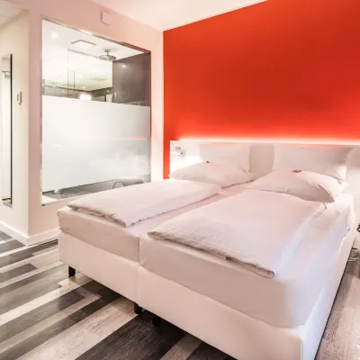 Cityhotel am Thielenplatz Hotels near Aegidienkirche