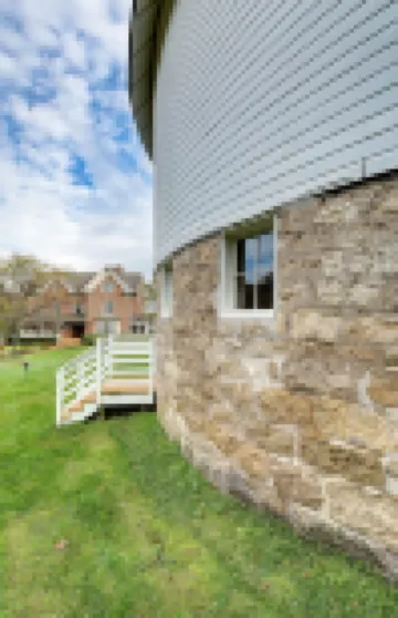 Round Barn Farm B & B Event Center