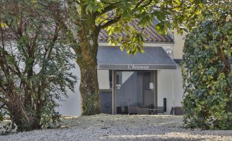Brit Hôtel du Parc Niort Centre-Parking Gratuit