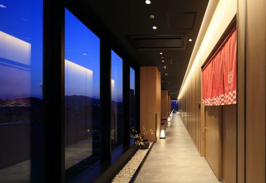 2. 칸데오 호텔 히..