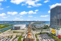 We Host at 159 Ne - Heart of Downtown Miami - Homestays