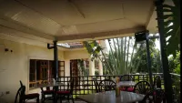 Taidys Suites Kericho - breakfast