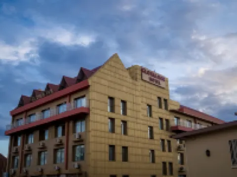 Hotel Gloria Inn โรงแรมในลูบุมบาชิ