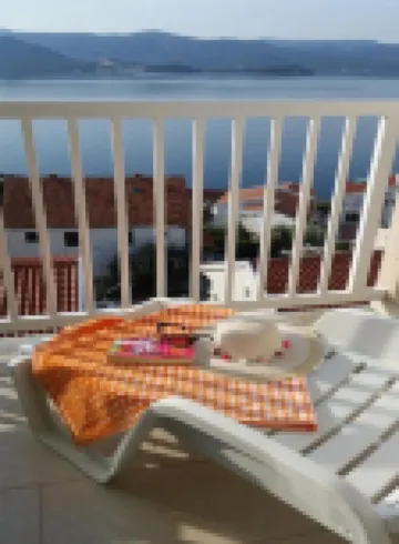 Apartment Sutalo with Hot Tub