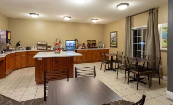 GrandStay Hotel & Suites Ames