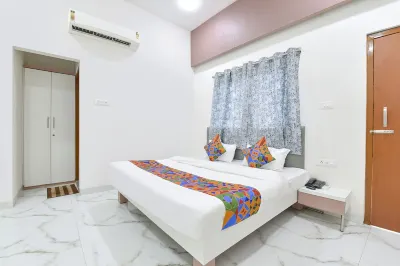 FabHotel Grand Embassy Hotels near Singapore Green View Campus Garden
