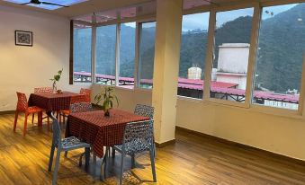 Hotel the Shivaay - Delight Inn Rishikesh