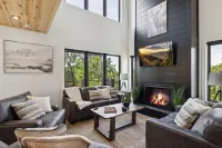 Private Pool, Dog Friendly, Theater, Game Room!