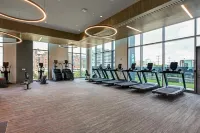 Global Luxury Suites at Town Center - Gym