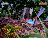 Magno Glamping Hotels in Tenza