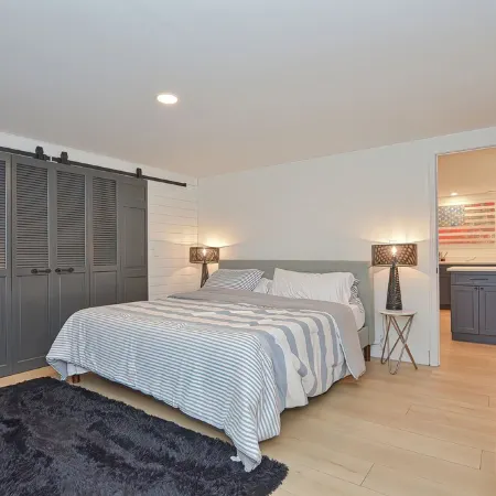 Amazing HUGE 6 bdrm Sebago Lake Waterfront Home