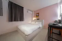 Hotel Nine Hotels in Uiwang-si