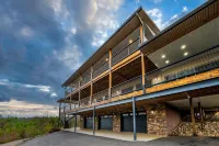 Sleeps18 Views 2 Hottubs Family Reunion Retreat Hotel di Cosby
