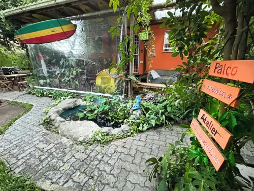 Quintal do Contêiner em Manguinhos