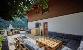 Delfi Ski & Bike Apartments