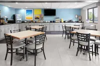 Days Inn by Wyndham Hornell NY - breakfast