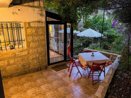 Les Bougainvilliers GuestHouse by Hansa Отели в г. Bdadoun