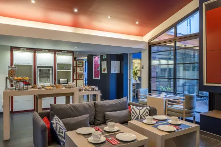 Hotel Villa Koegui Biarritz Отели рядом с достопримечательностью «Port des pêcheurs à Biarritz»