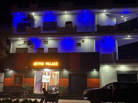 Atithi Palace Luxury Guest House Отели в г. Эйр