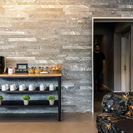 Blue Sea Marble Отели рядом с достопримечательностью «Пляж Тель-Авива»