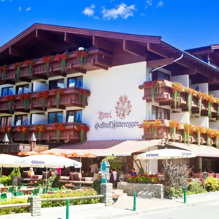 Hotel Gasthof Mitteregger -Best Place in Town with Summercard and Breakfast