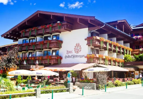 Hotel Gasthof Mitteregger - Best Place in Town with Summercard Included