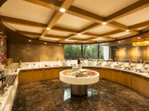 CJ Pallazzio,Salem โรงแรมในเซเลม