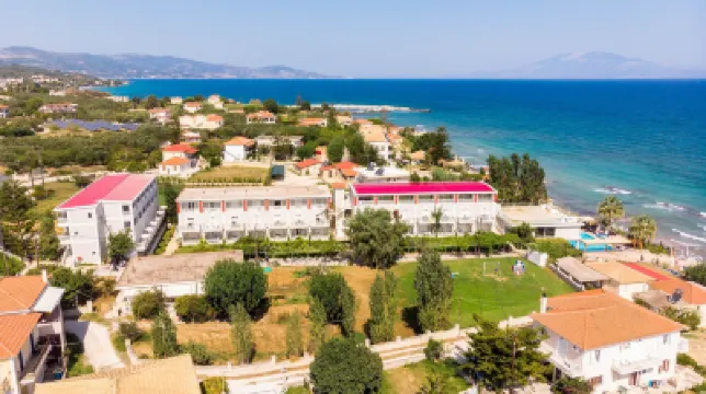 Belussi Beach Hotel & Suites Hotel di 