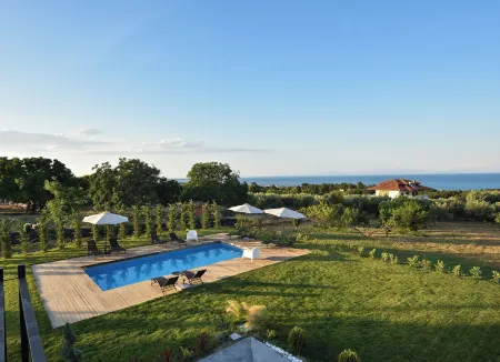 Olive All-Seasons Suites Отели в г. Дион-Олимп