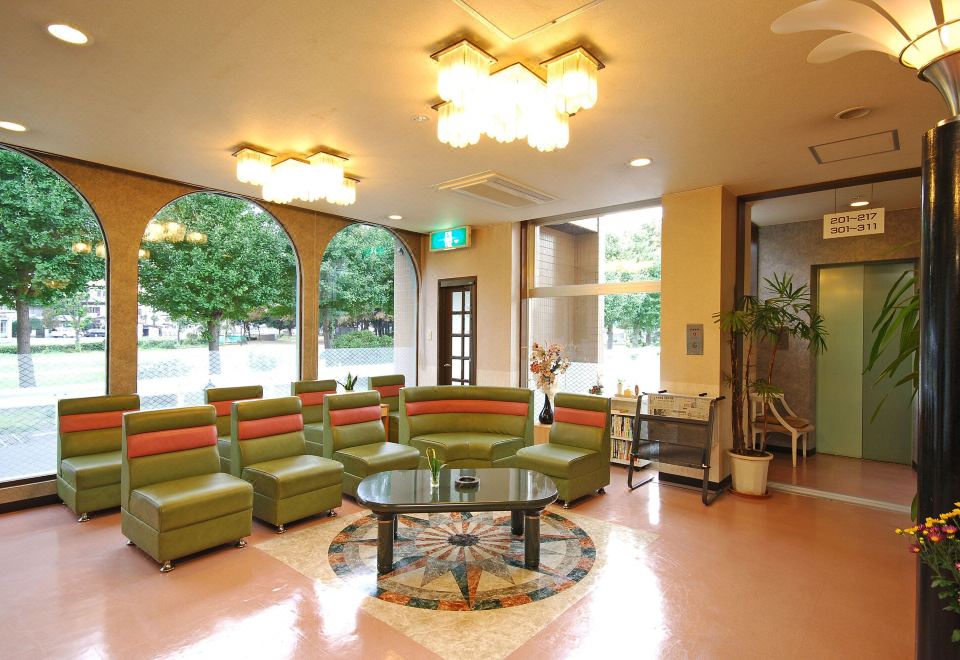 마에바시 호텔 루카 주차장