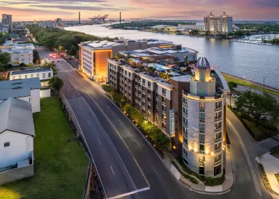 Homewood Suites by Hilton Savannah Historic District/Riverfront Các khách sạn gần Wright Square