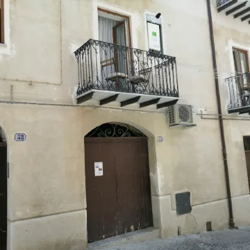 Casa Dei Normanni COSTANZA