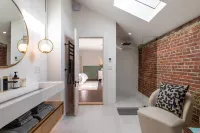 Inkwell Suite at Spofford Lodge 벅스포트 호텔
