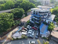 San Juan Hostel - parking