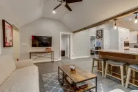 Hidden Gem * 3 Beds Near Golden Hotels in Lakewood