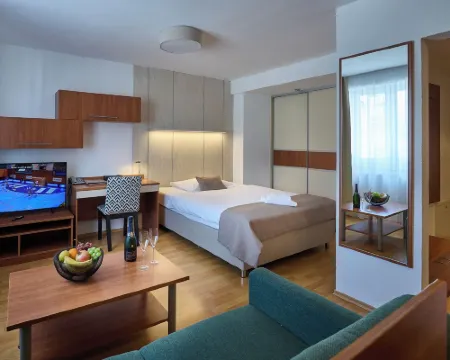 爾彬城市公寓式酒店 班斯卡－比斯特里察酒店