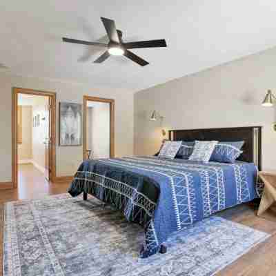 Spacious Getaway for 22 w/ Pool, Hot Tub & Huge Game Room – Perfect for Groups! Rooms